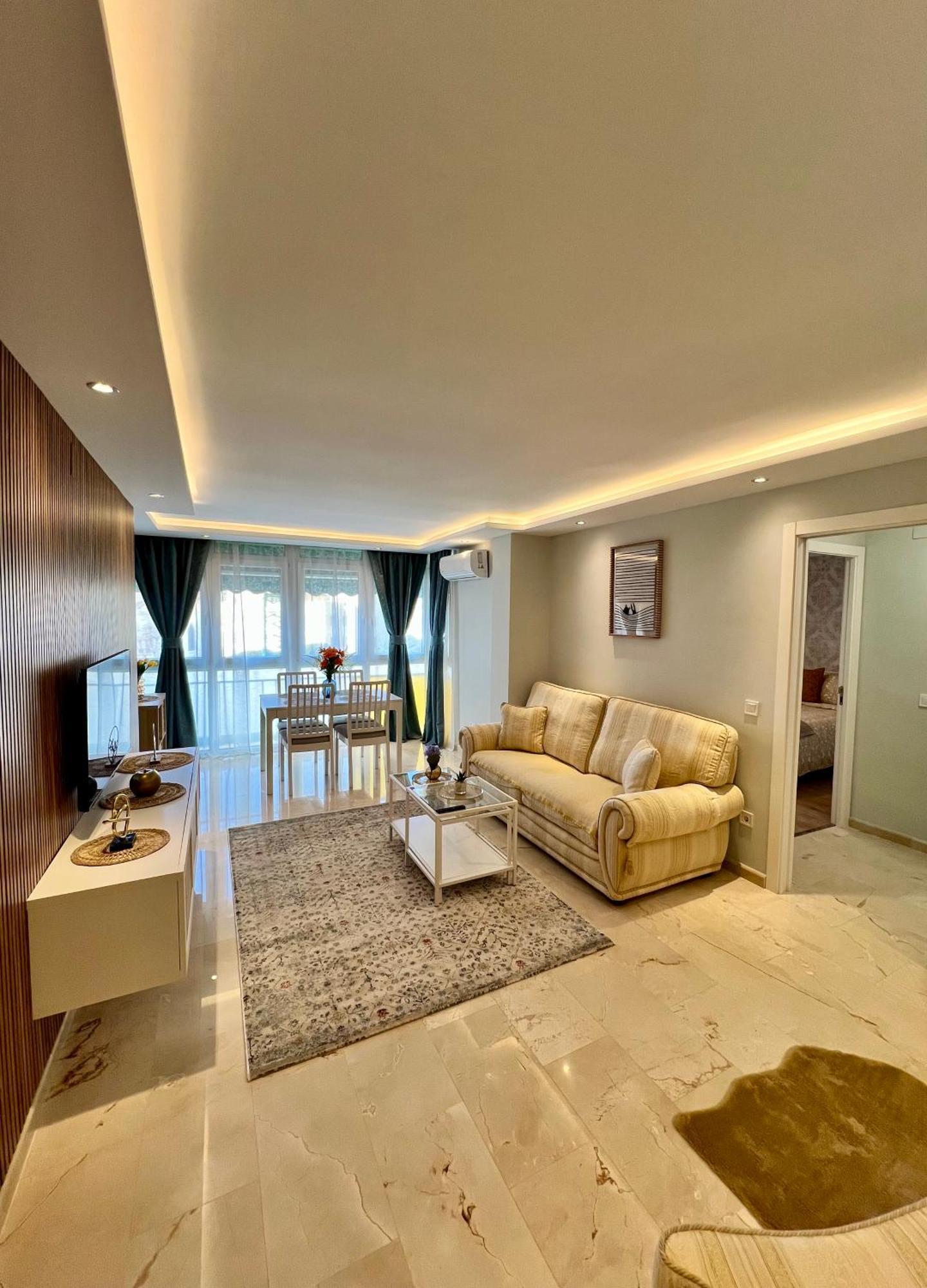 Apartamentos Prestige Suites Malaga IV Esterno foto