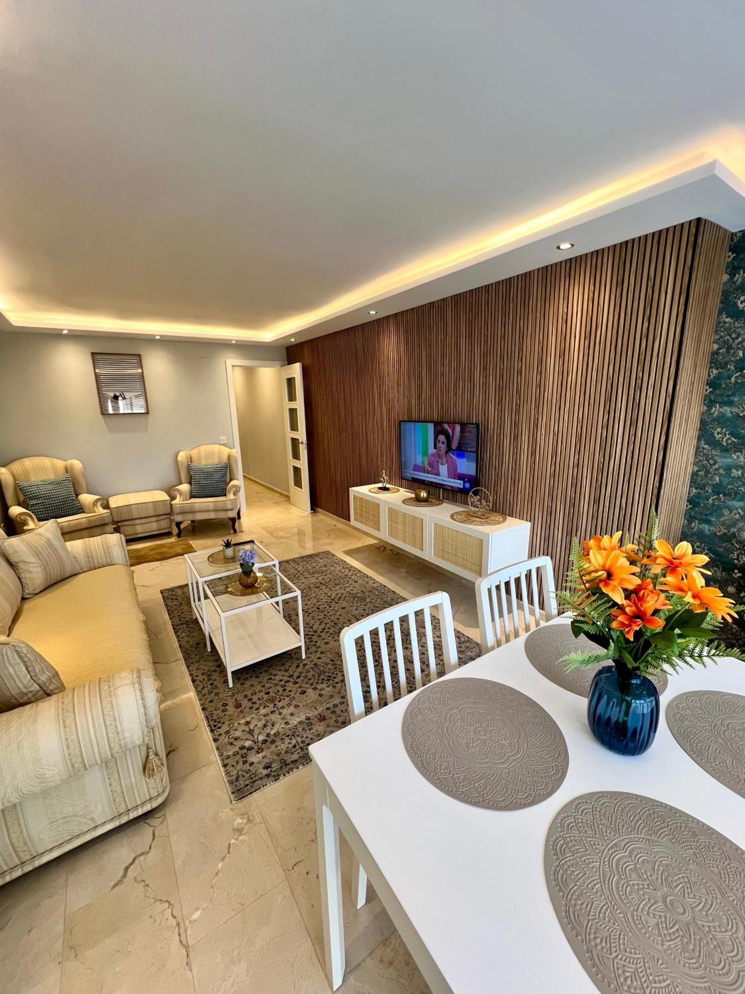 Apartamentos Prestige Suites Malaga IV Esterno foto