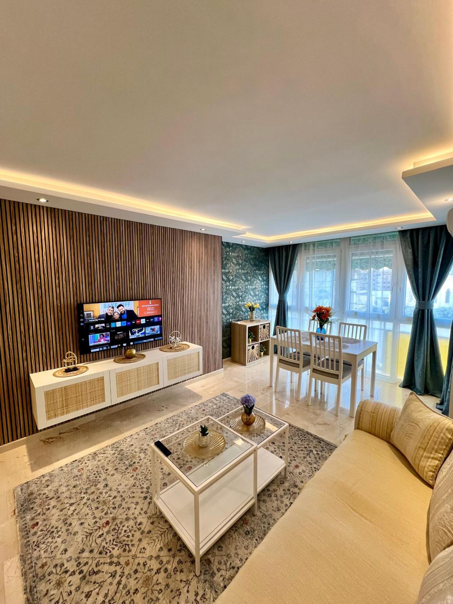 Apartamentos Prestige Suites Malaga IV Esterno foto